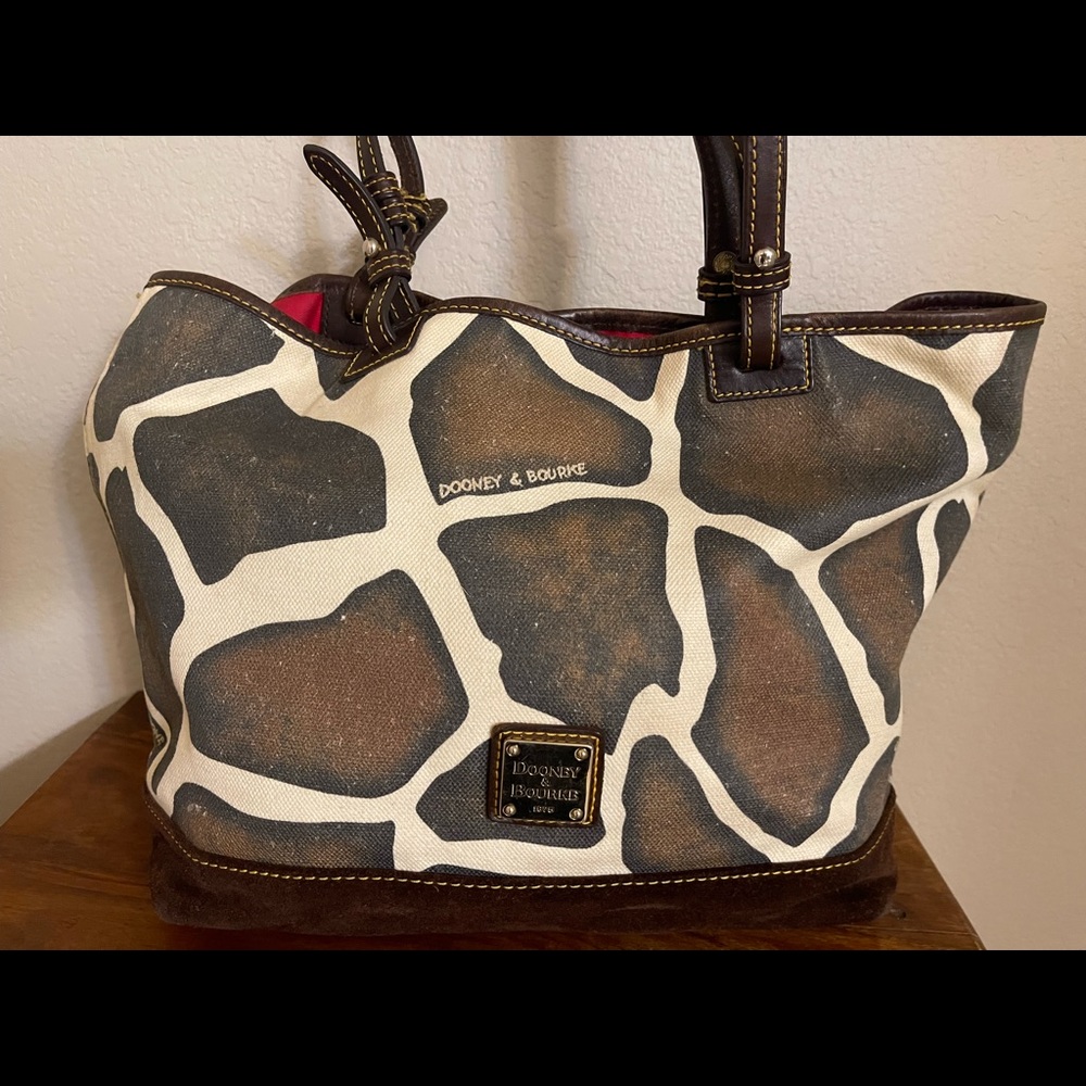 Giraffe Print Dooney!